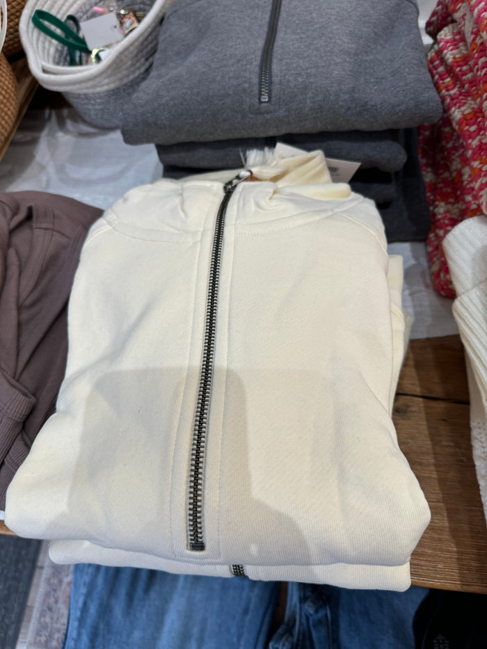 HATLEY MOCK NECK PULLOVER