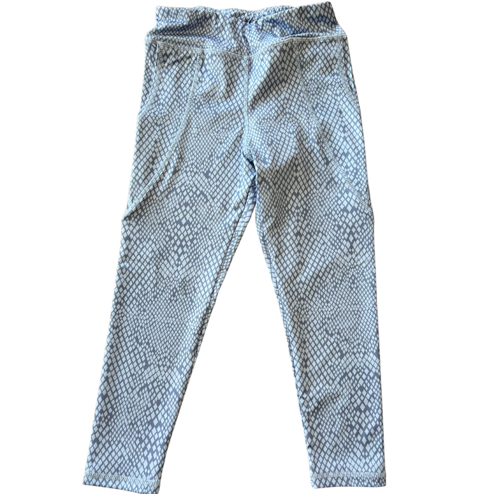 Blue leggings with a diamond design.