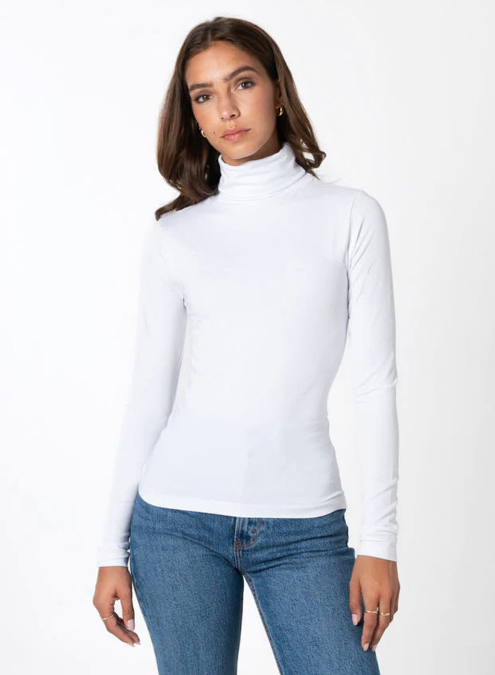 C'EST MOI BAMBOO SHORT TURTLE NECK