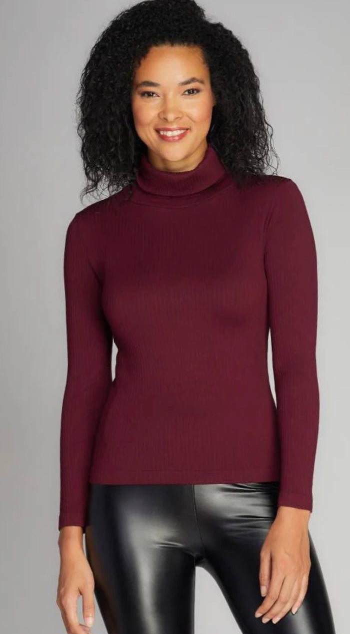 C'EST MOI BAMBOO SHORT TURTLE NECK