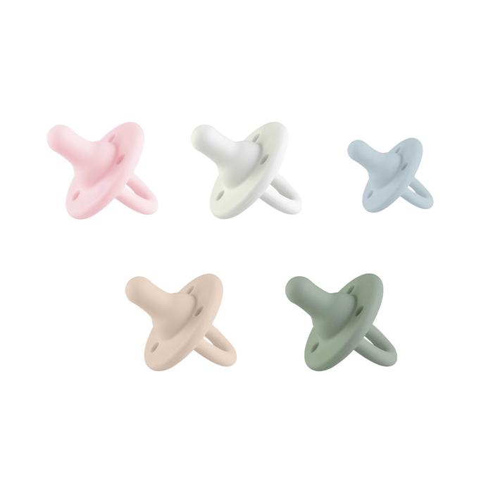 group picture of all the lee lee and me pacis
