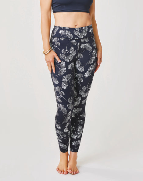 Saluda Compression Tight: Black Ginkgo