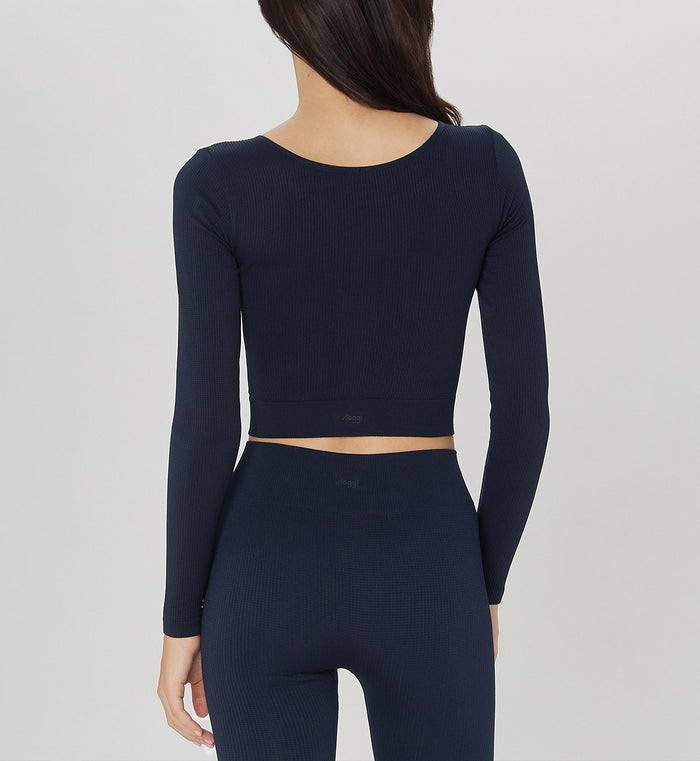SLOGGI EVER INFUSED ALOE CROP TOP LONG SLEEVE - BLACK