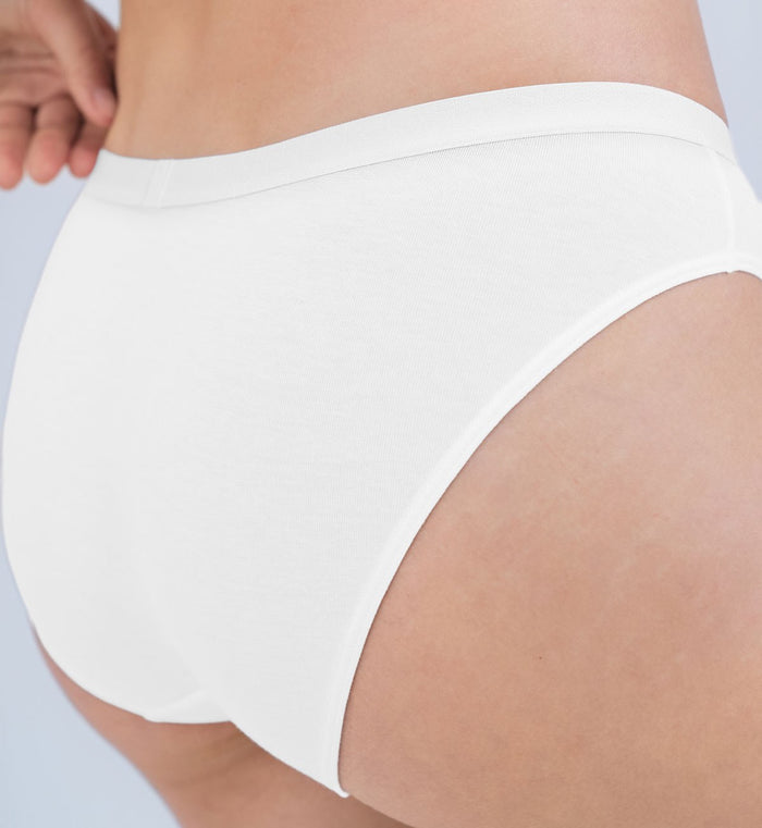 SLOGGI GO VIVID EVERYDAY HIGH LEG PANTY - SILK WHITE