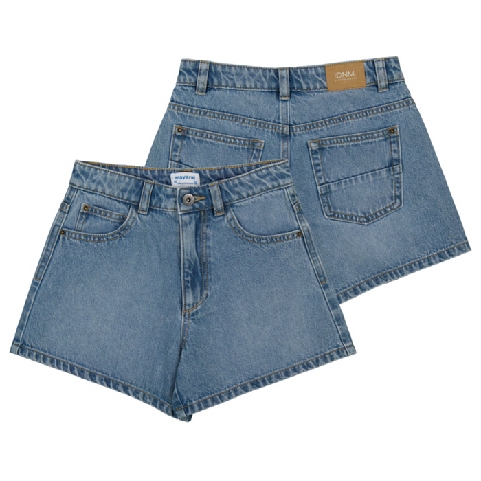 Tween girls medium wash denim shorts classic five pocket cotton shorts