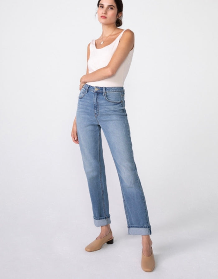 UNPUBISHED WILLA SUPER HIGH RISE MOM STRAIGHT LEG