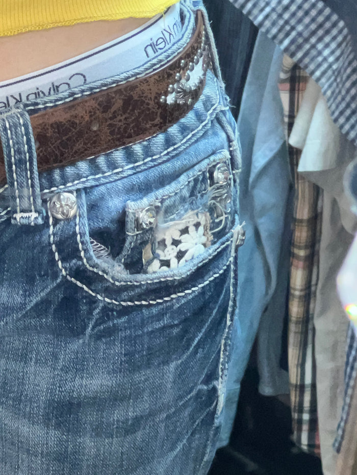 Y2K vtg floral lace shorts